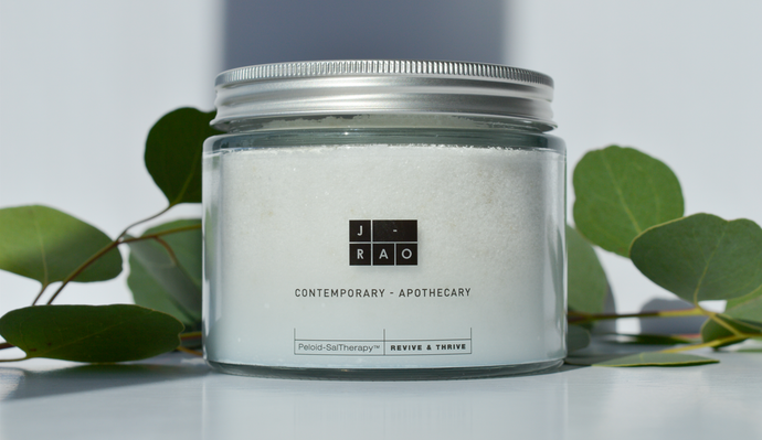 Close up image of revive and thrive bathing salts in jar. 500g 